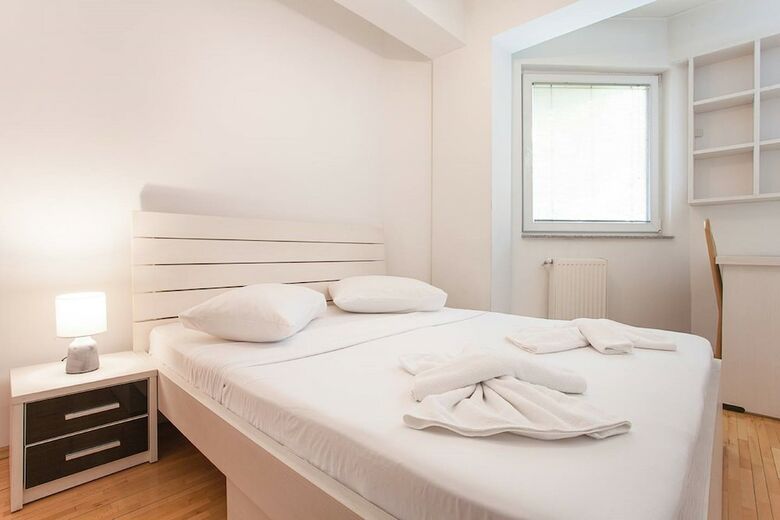 Hostal Urban Hostel & Apartments