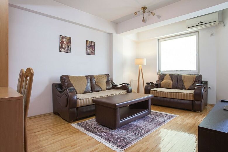 Hostal Urban Hostel & Apartments