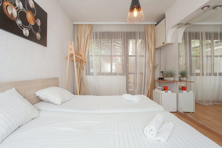Hostal Urban Hostel & Apartments