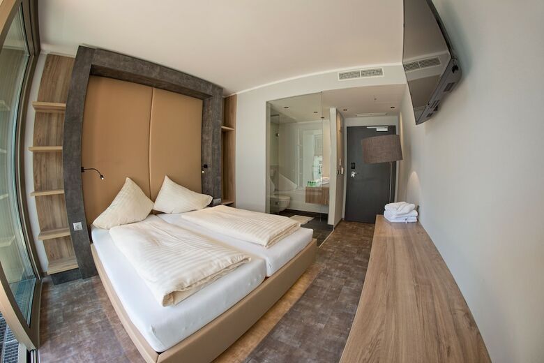 Hotel Rocket Rooms Velden