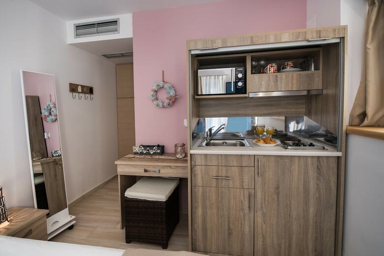 Hotel Ilianthos Apartments & Studios