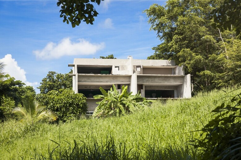 Hotel Hix Island House