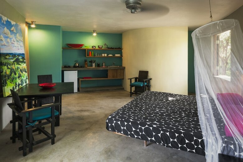 Hotel Hix Island House