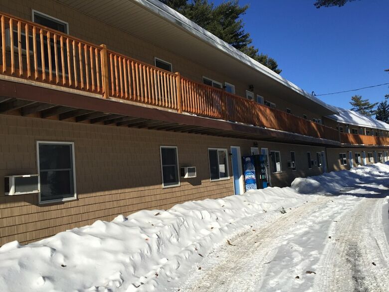 Milford Motel On The River