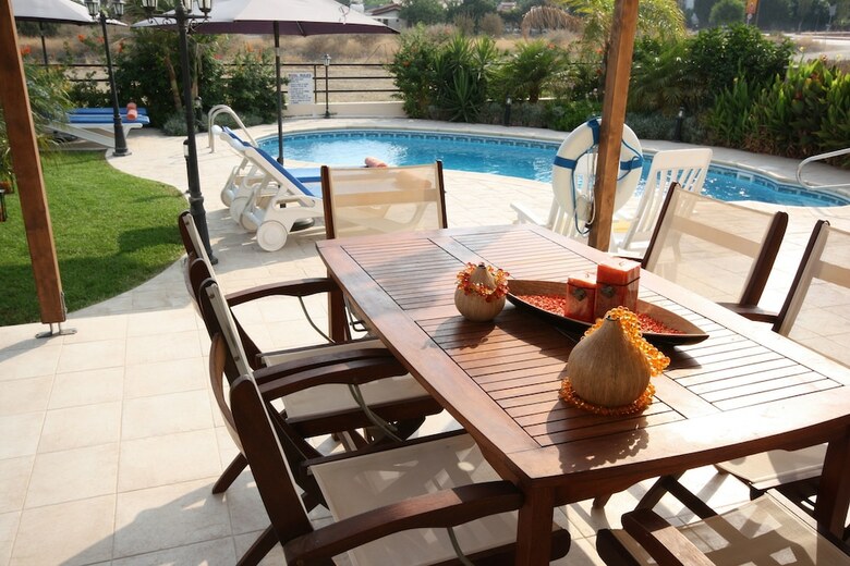 Vineland Bay Villas