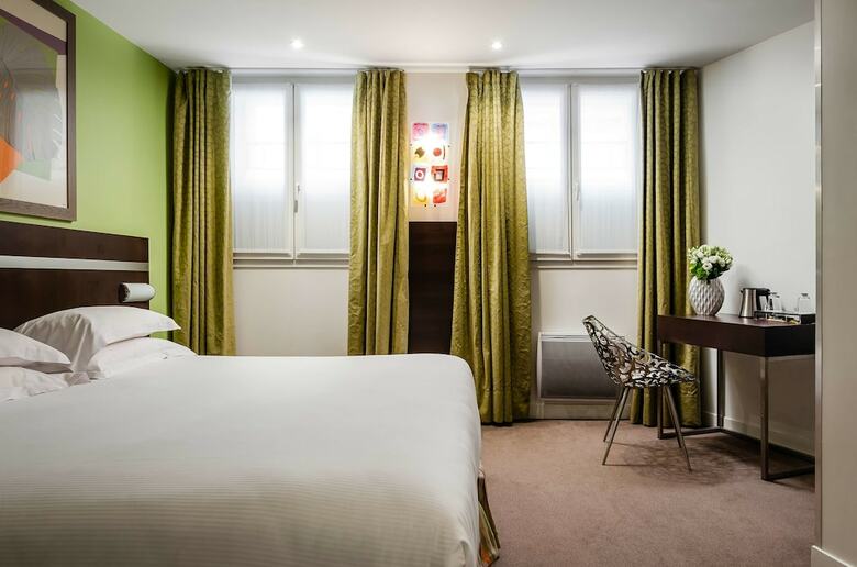Hotel Arc De Triomphe