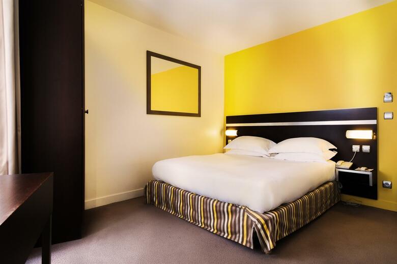 Hotel Arc De Triomphe