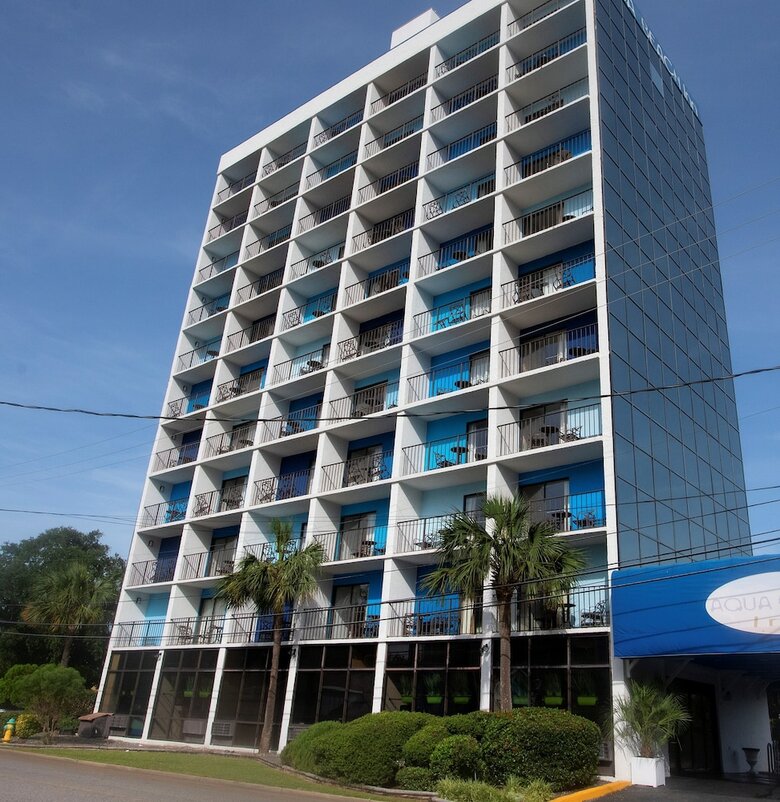 Hotel Aqua Beach Inn