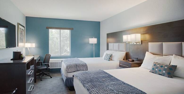 Hotel Iris Garden Inn