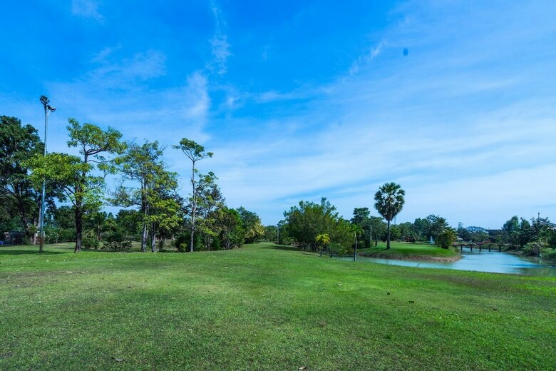 Hotel Baan Suan Khunta Golf Resort