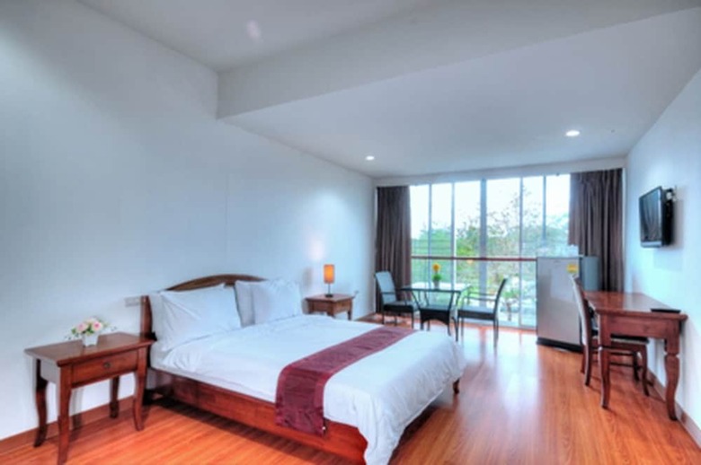 Hotel Baan Suan Khunta Golf Resort