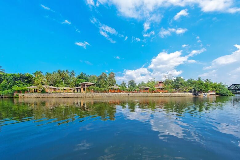 Hotel Karunakarala Ayurveda Resort