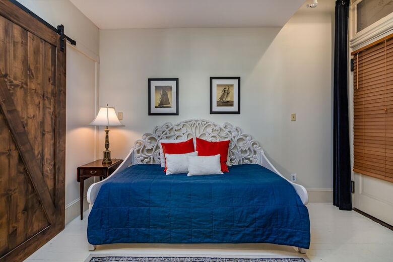 Bed & Breakfast Amethyst Garden Inn