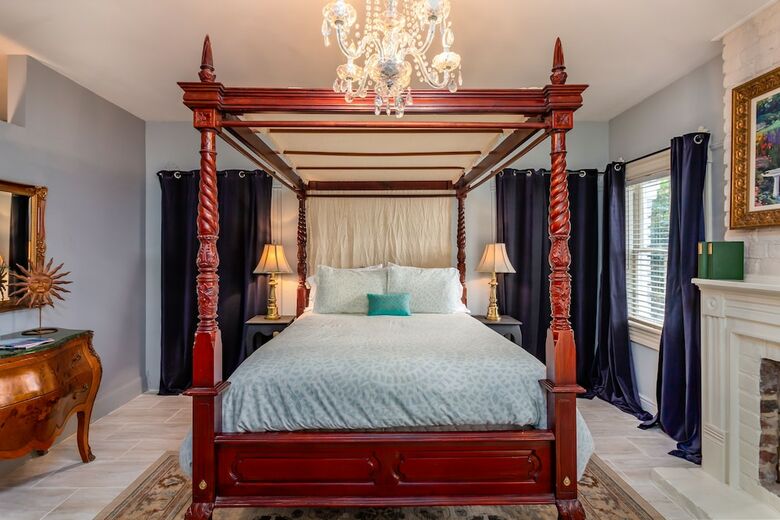Bed & Breakfast Amethyst Garden Inn