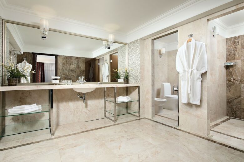 Business Hotel Kontinent