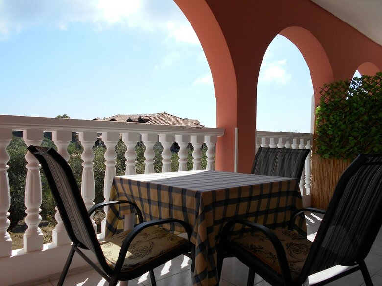 Arazzo Holiday Apartments