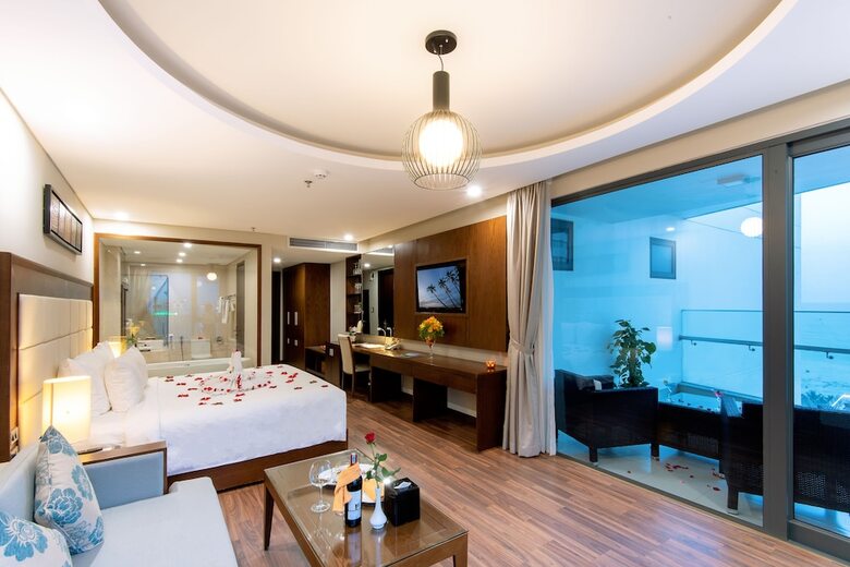 Grand Sea Hotel