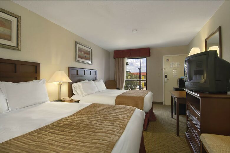 Hotel Baymont By Wyndham Mobile/ I-65