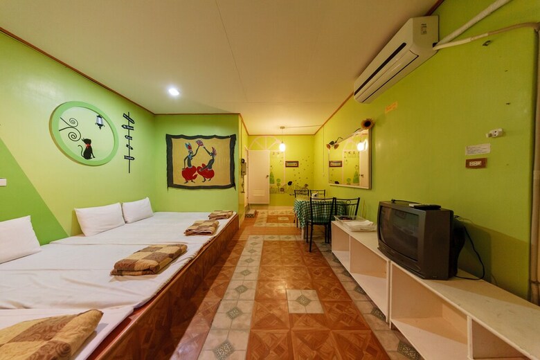 Hostal Sea Of The World Bnb