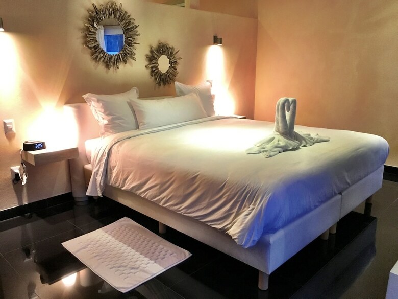 Casa-22 Luxury Boutique Hotel