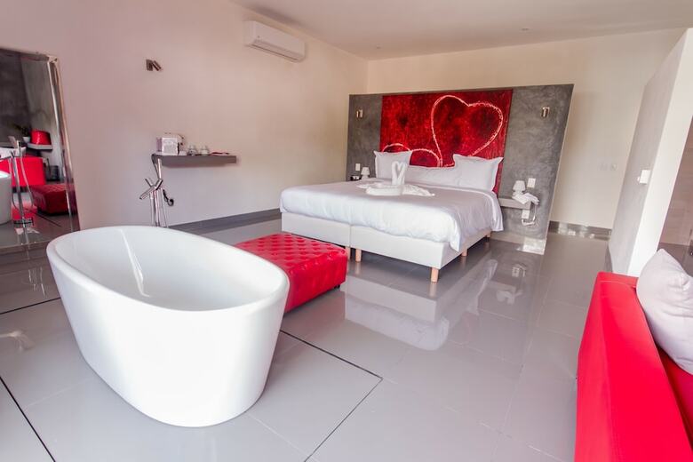 Casa-22 Luxury Boutique Hotel