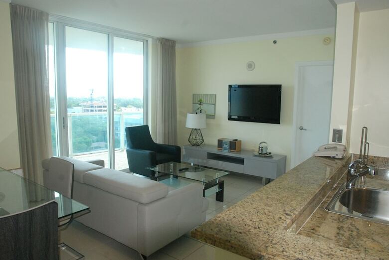 Private Residences At Hotel Arya By Sofla Vacations