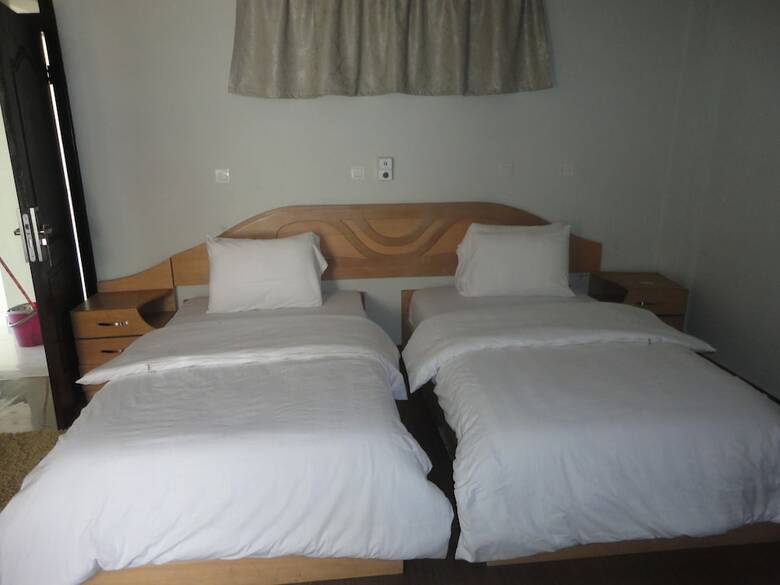 Tenack Beach Resort & Hotel