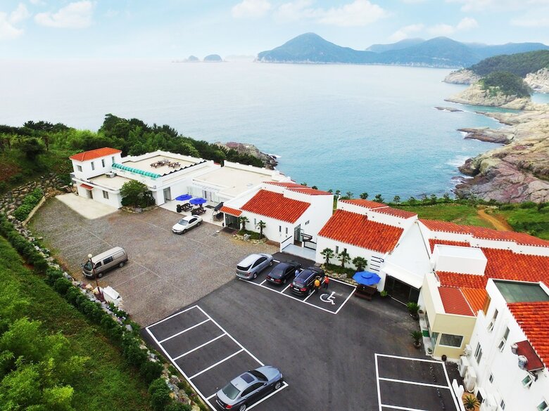 Windyhill Resort