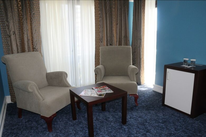 Paradise Island Hotel