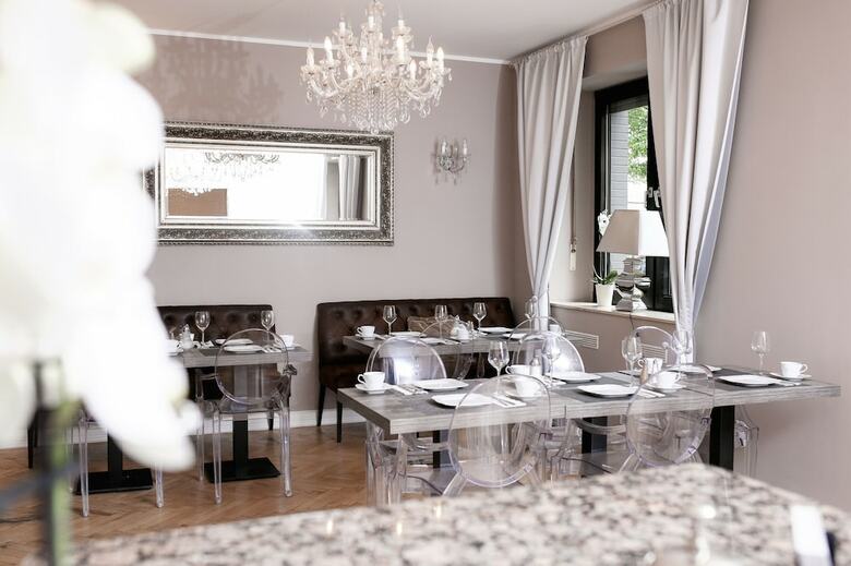Lux Hotel