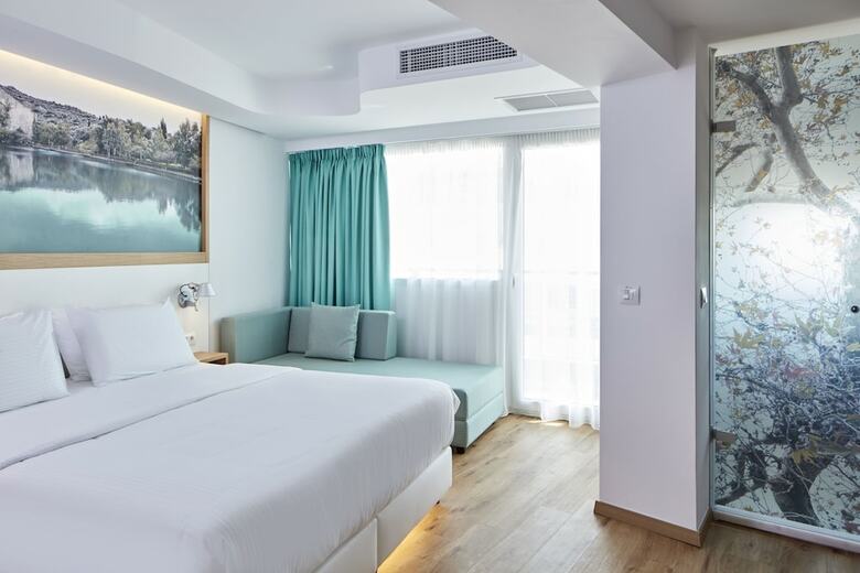 Olive Green Hotel