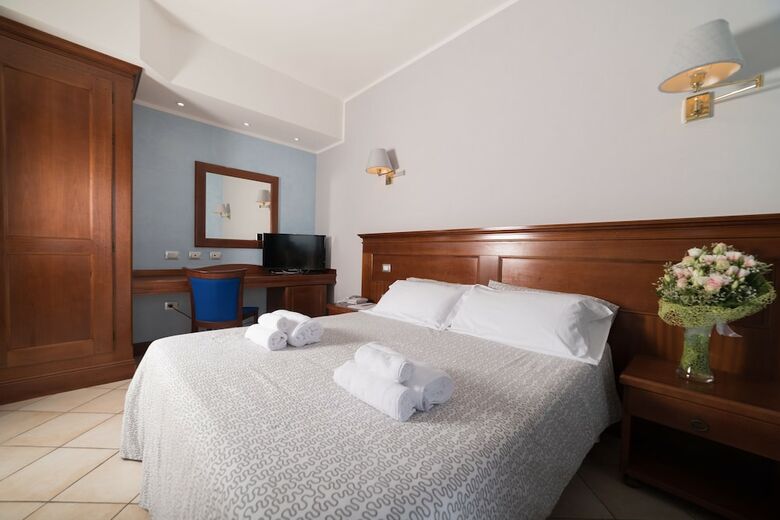 Ph Hotel