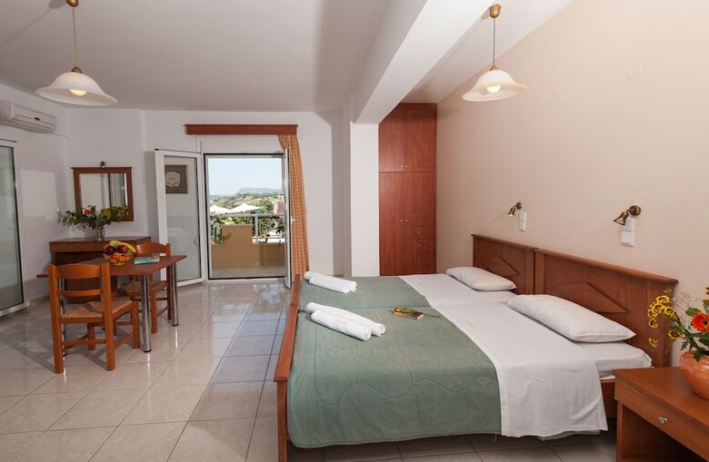 Aparthotel Sunrise Studios & Apartments