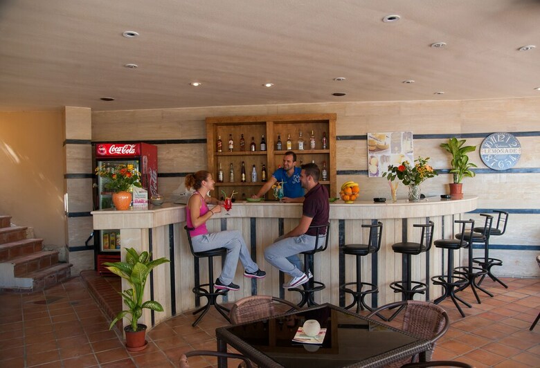 Aparthotel Sunrise Studios & Apartments