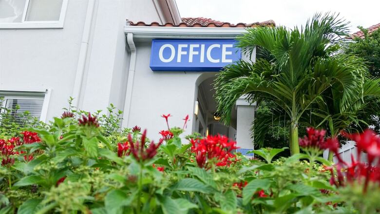 Motel Studio 6 West Palm Beach