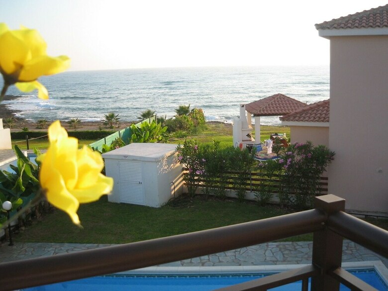 Five Waves Holiday Villas