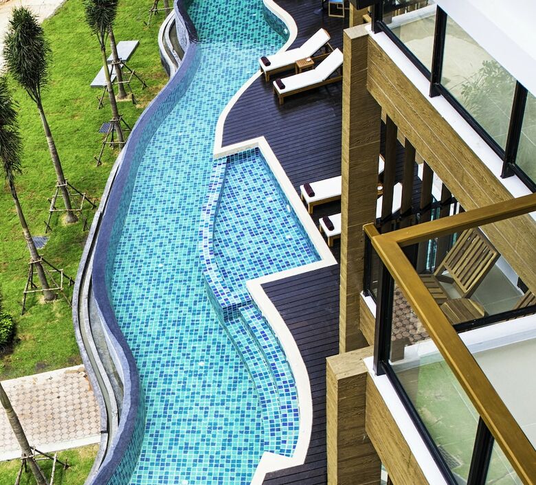 Hotel The Lunar Patong