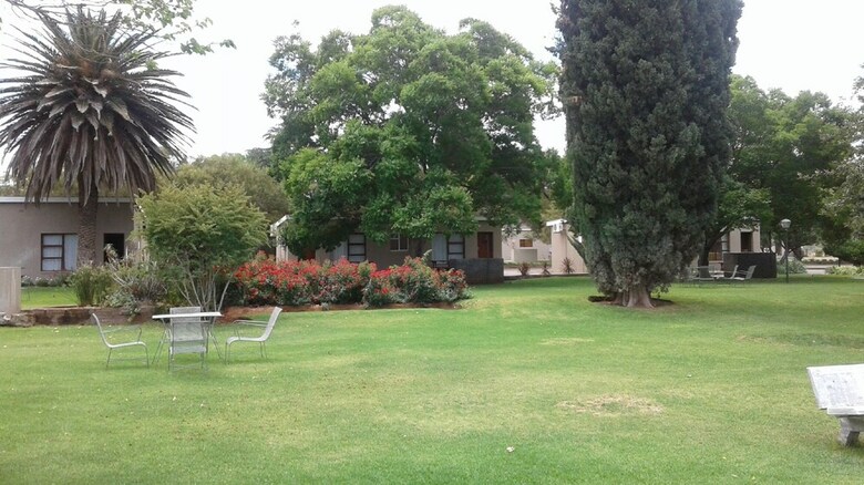 Hotel Travalia Guest Farm
