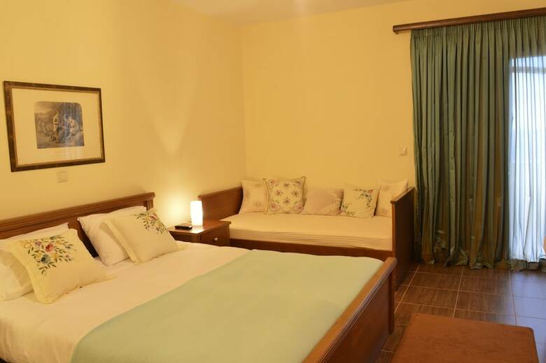 Lakmos Hotel