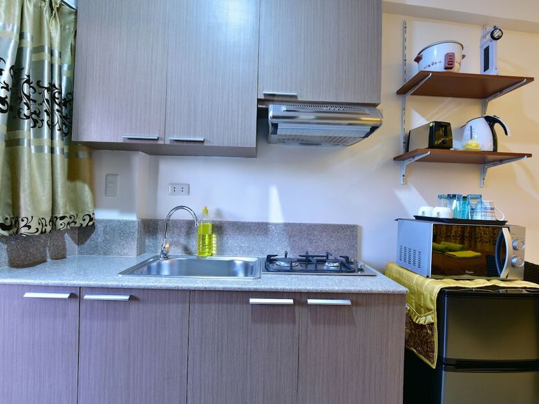 Anahaw Apartments Whitebeach