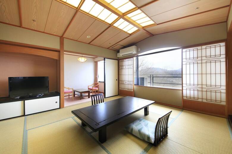 Kagaribi No Yu Ryokusuitei
