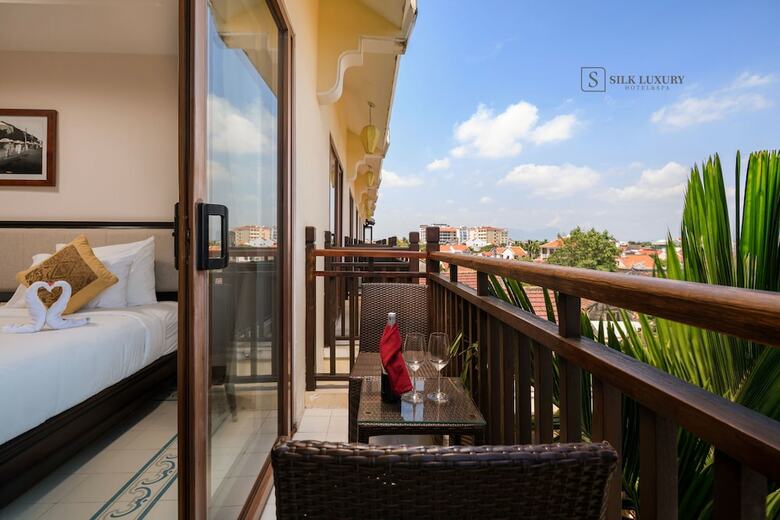 Silk Luxury Hotel & Spa By Embrace