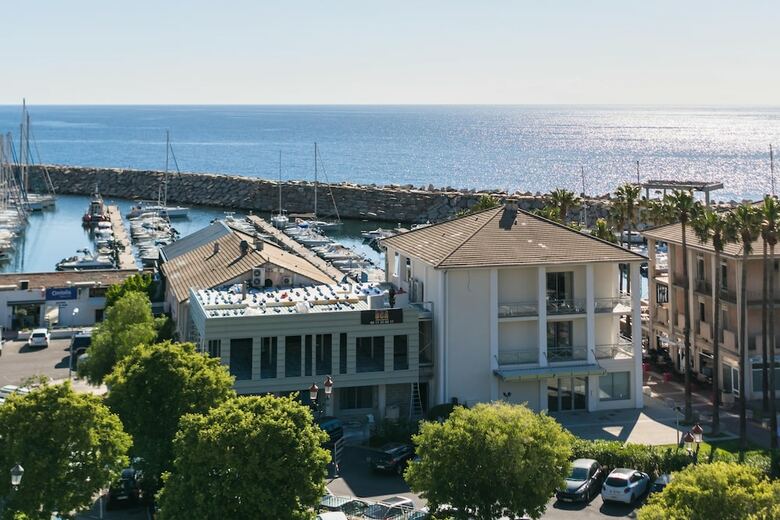 Hotel H�tel Port Toga