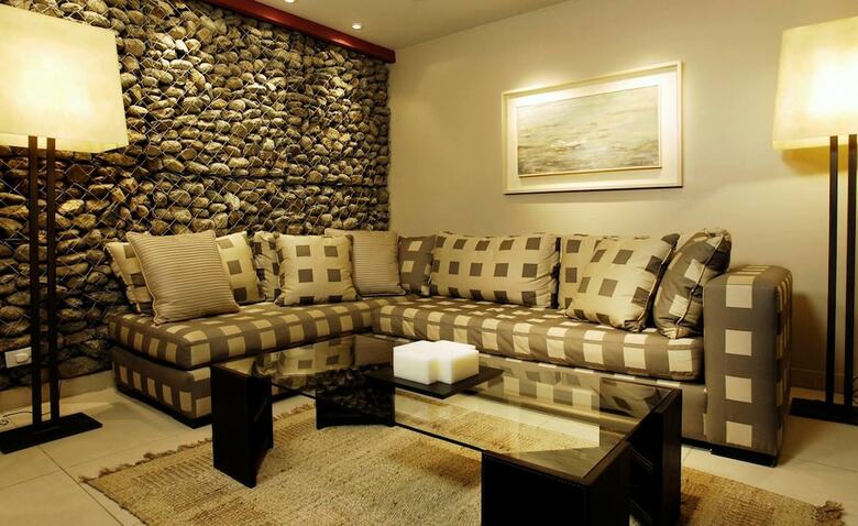 Hotel Mil 810