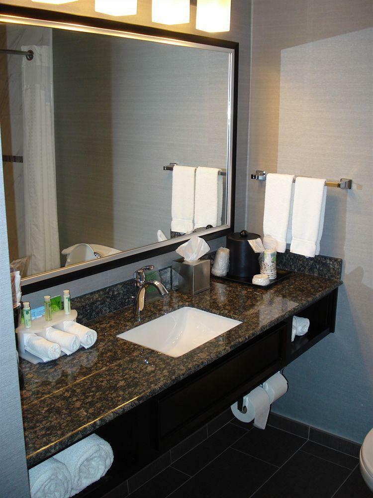 Holiday Inn Express Hotel & Suites Rapid City