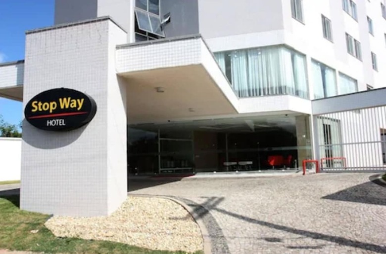 Stop Way Hotel