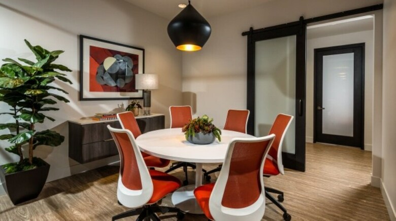 Aparthotel Global Luxury Suites At Tiverton Ave