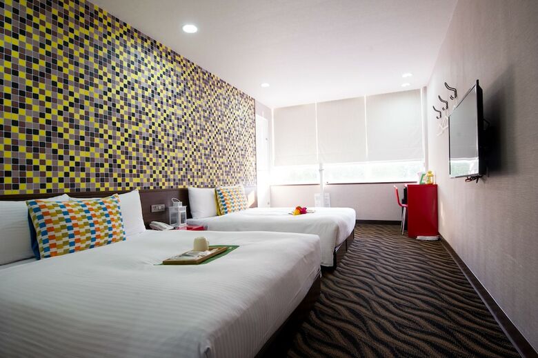 Ecfa Hotel-ximen Red House Branch