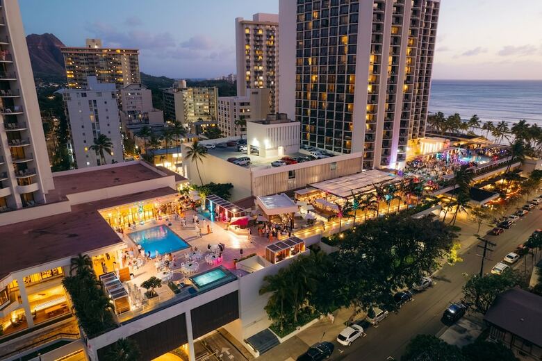 Hotel Waikiki Beach Marriott Resort & Spa