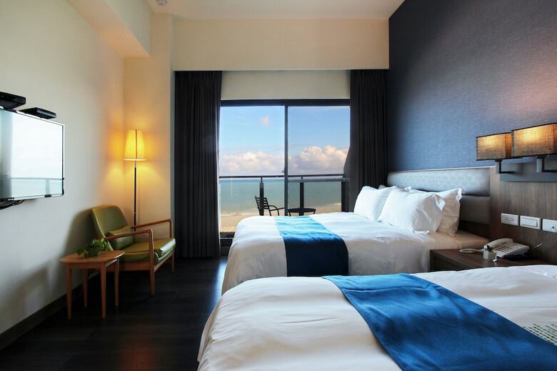 Celebrity 99 Hotel